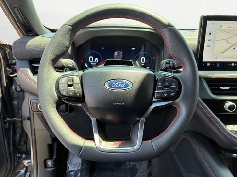 Used 2025 Ford Explorer ST AWD/4WD image 9