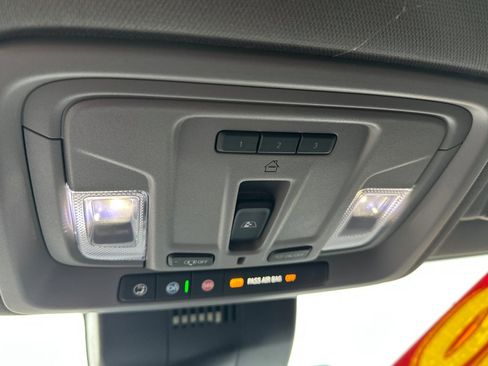 Used 2026 GMC Sierra 2500 SLT w/ SLT Premium Package image 23