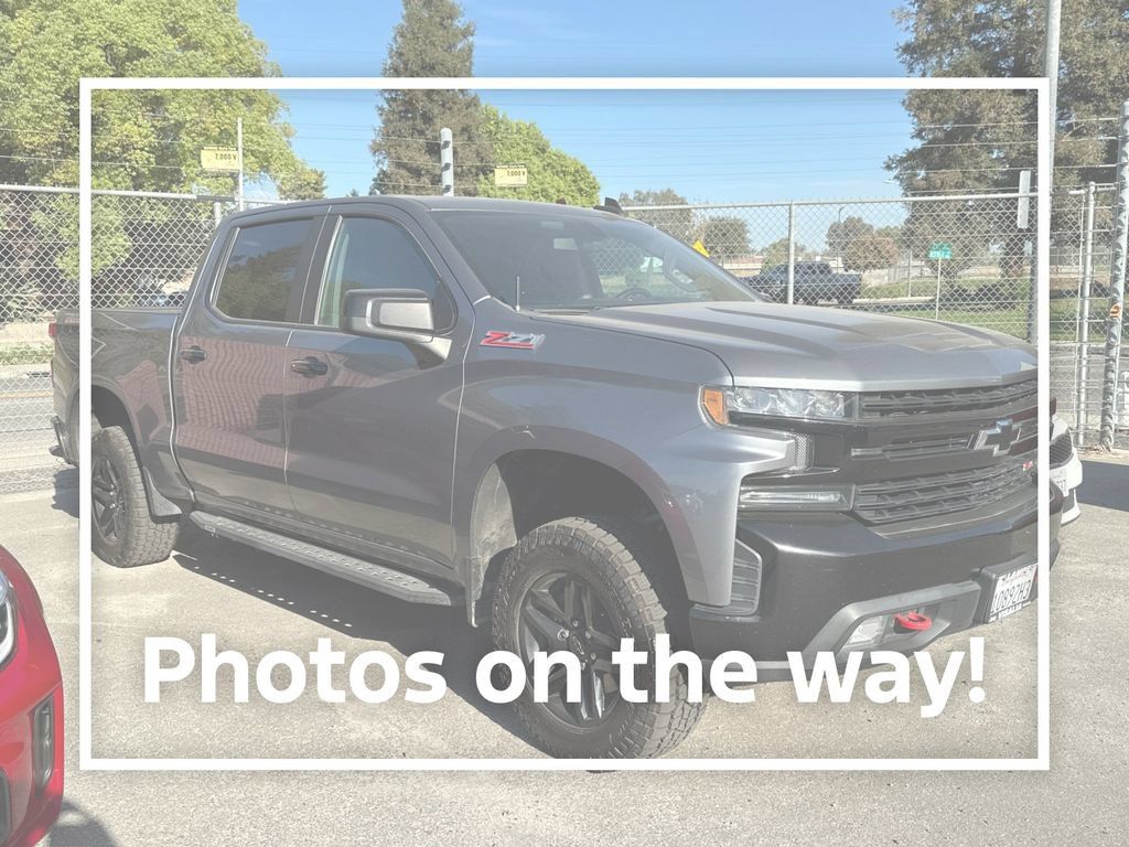 Used 2021 Chevrolet Silverado 1500 LT Trail Boss w/ Convenience Package II AWD/4WD image 1