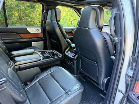 Used 2020 Lincoln Navigator Reserve w/ Luxury Package AWD/4WD image 31