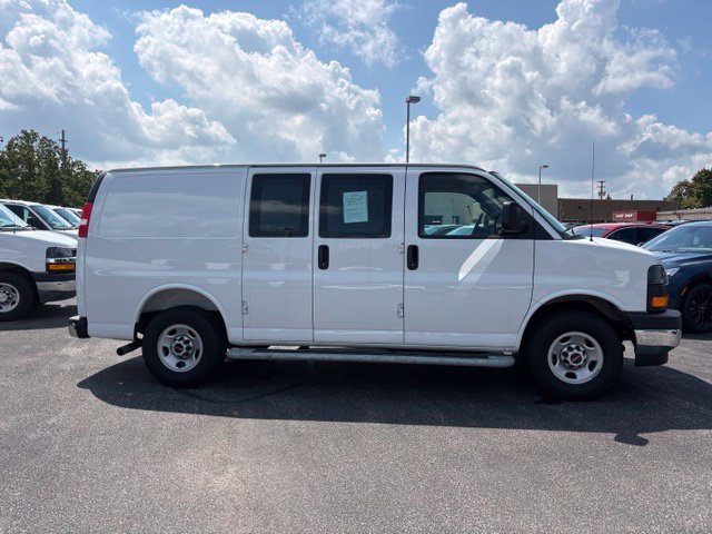 Used 2025 GMC Savana 2500 w/ Driver Convenience Package RWD image 10