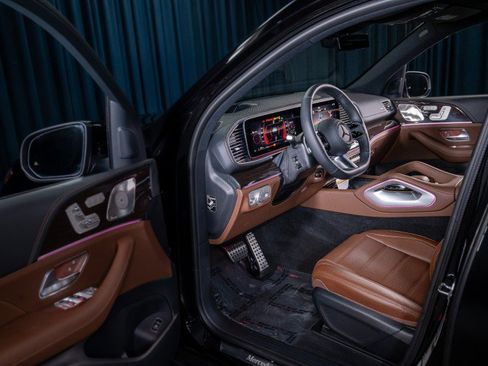 New 2026 Mercedes-Benz GLS 580 4MATIC image 11