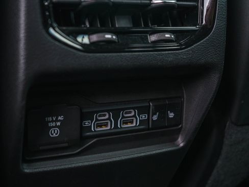 Used 2022 Jeep Grand Cherokee Limited 4xe w/ Luxury Tech Group II AWD/4WD image 14