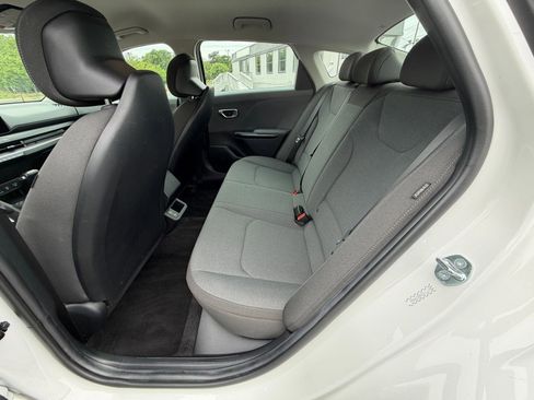 Used 2025 Kia K4 FWD image 24