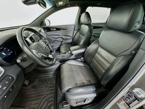 Used 2019 Kia Sorento SX image 13
