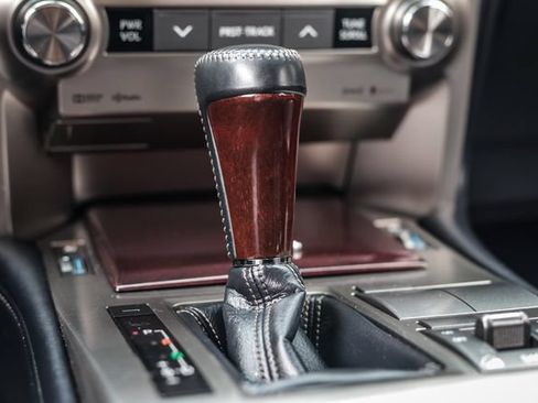 Used 2018 Lexus GX 460 Premium AWD/4WD image 37