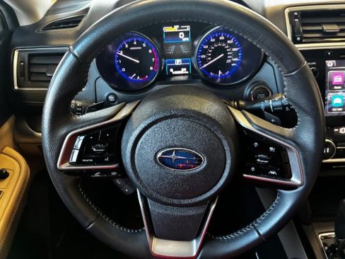 Used 2018 Subaru Outback 2.5i Limited AWD/4WD image 11