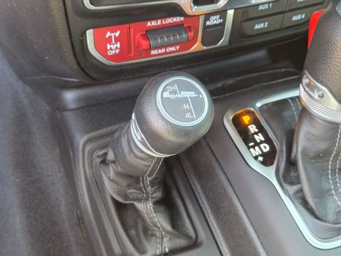 Used 2024 Jeep Gladiator Sport AWD/4WD image 26