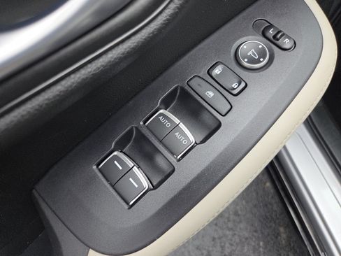Used 2025 Honda HR-V EX-L image 30