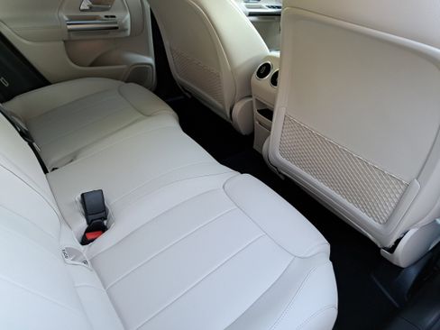 New 2026 Mercedes-Benz GLA 250 image 11