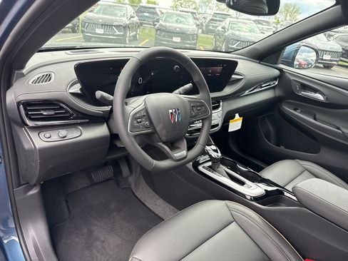 New 2026 Buick Envista Avenir FWD image 18