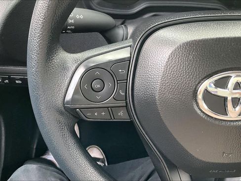 Used 2026 Toyota Corolla LE FWD image 23