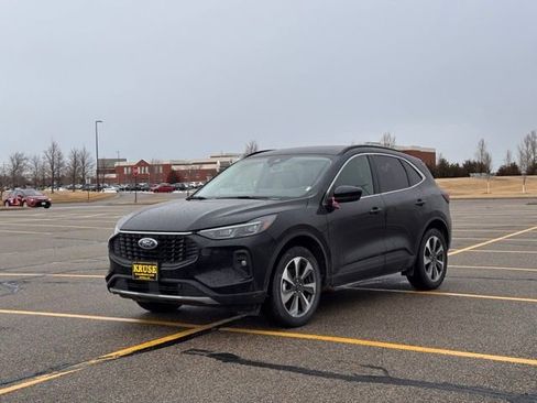 Used 2025 Ford Escape Platinum image 35