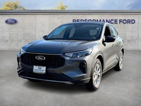 Used 2024 Ford Escape Active w/ Cold Weather Package image 2