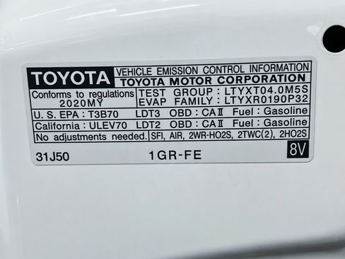 Used 2020 Toyota 4Runner Venture w/ Moonroof Package AWD/4WD image 23