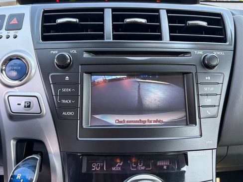 Used 2014 Toyota Prius V Two FWD image 24