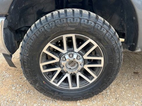 Used 2017 Ford F350 Lariat w/ Lariat Value Package image 16