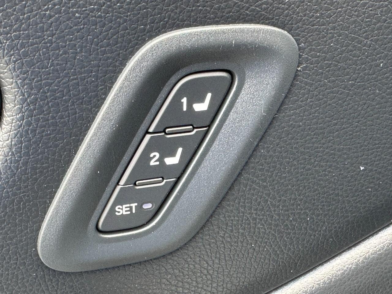 Certified 2025 Honda Pilot Touring image 22