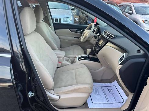 Used 2014 Nissan Rogue SV image 20