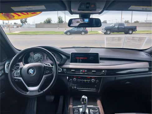 Used 2018 BMW X5 xDrive40e AWD/4WD image 12