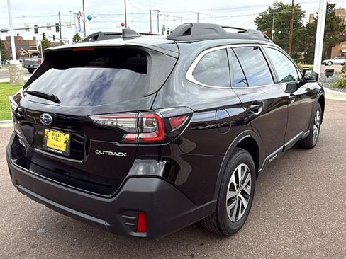 Used 2022 Subaru Outback Premium AWD/4WD image 5
