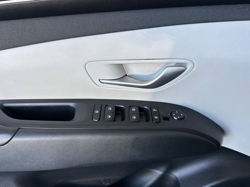 Used 2024 Hyundai Tucson SEL w/ Convenience Package FWD image 11