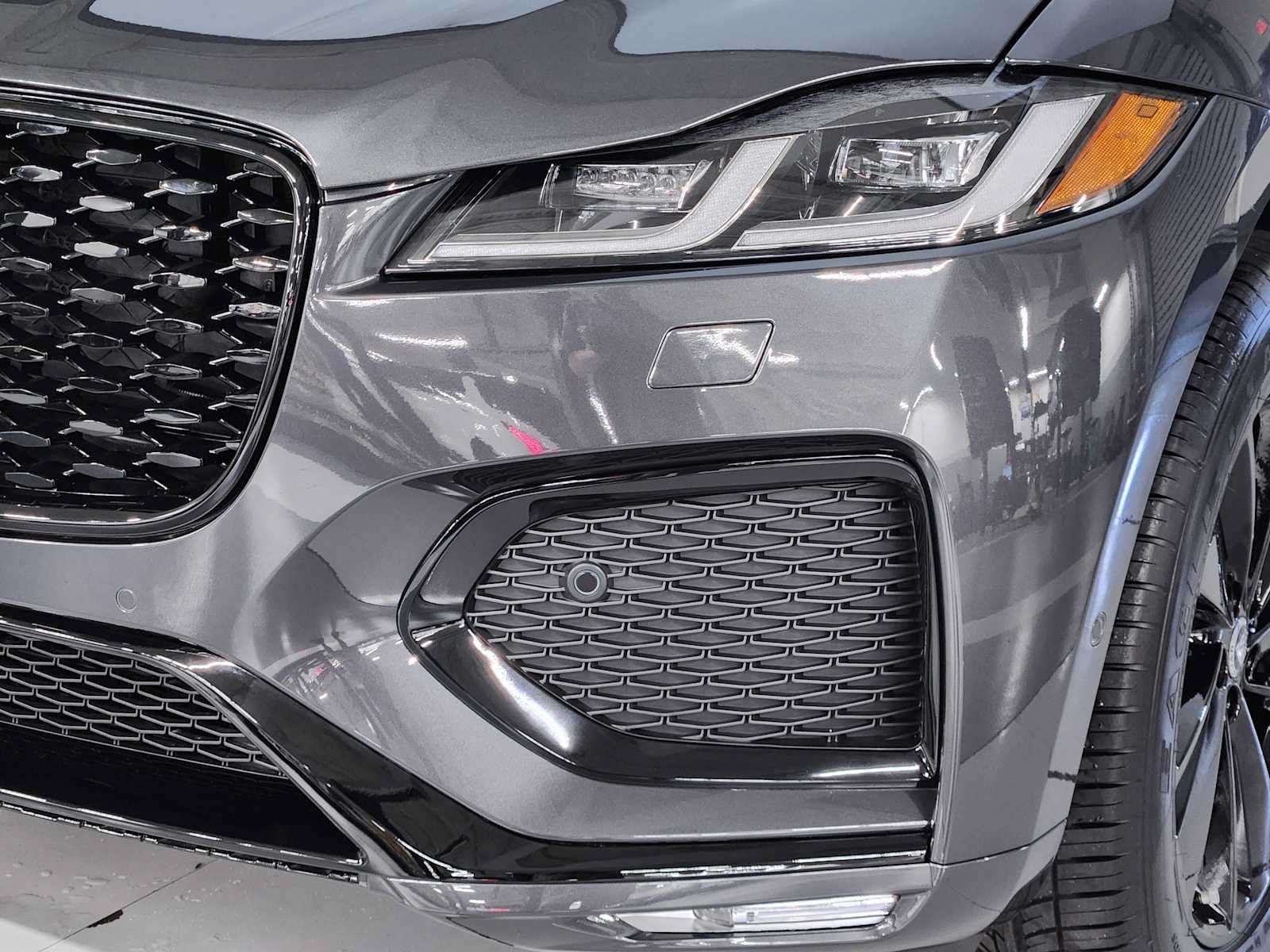 New 2026 Jaguar F-PACE R-Dynamic S AWD/4WD image 12