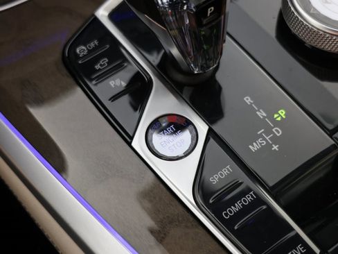 Used 2021 BMW ALPINA XB7 image 21