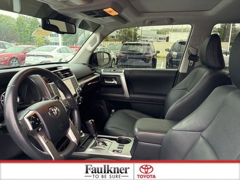 Used 2023 Toyota 4Runner Limited AWD/4WD image 30