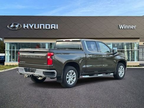 Used 2023 Chevrolet Silverado 1500 LTZ AWD/4WD image 4
