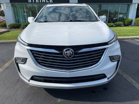 Used 2023 Buick Enclave Essence FWD image 2