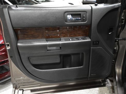Used 2019 Ford Flex Limited w/ Class III Trailer Tow Package AWD/4WD image 11