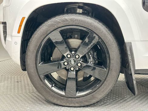 Used 2023 Land Rover Defender 90 V8 image 2