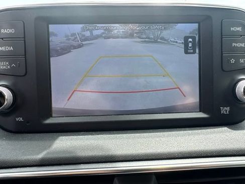 Used 2019 Hyundai Santa Fe SE FWD image 4