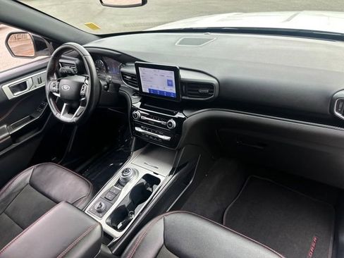 Used 2023 Ford Explorer ST-Line image 17