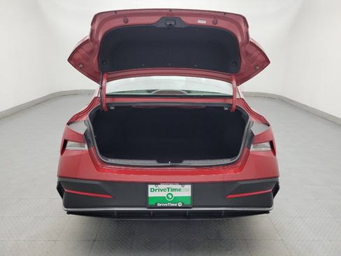 Used 2025 Hyundai Elantra SE w/ Cargo Package FWD image 29