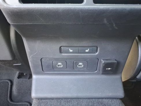 Used 2025 Land Rover Range Rover Velar Dynamic SE image 14