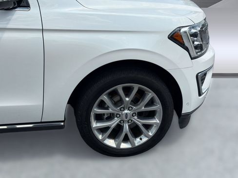 Used 2018 Ford Expedition Limited w/ Equipment Group 302A RWD image 11