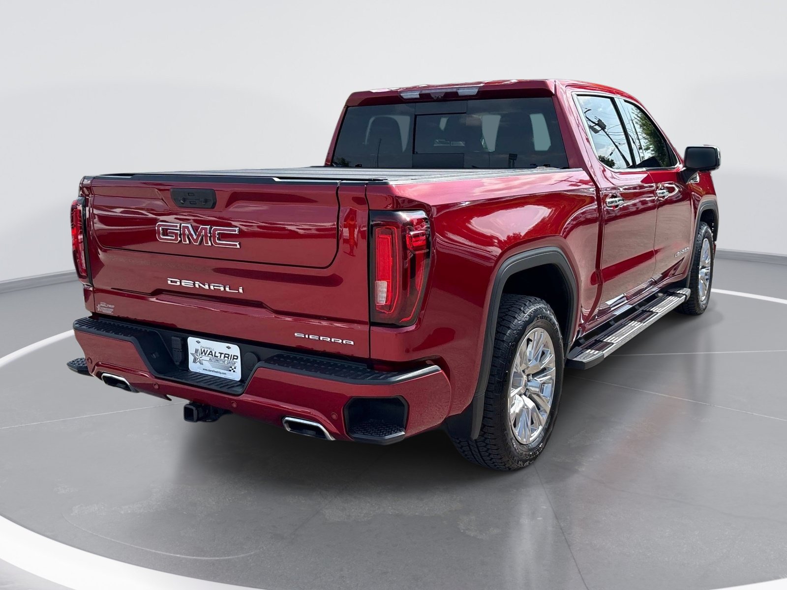 Used 2023 GMC Sierra 1500 Denali w/ Technology Package AWD/4WD image 8
