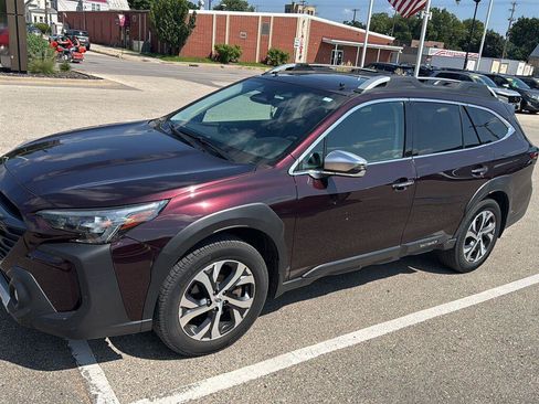 Used 2023 Subaru Outback Touring XT AWD/4WD image 6