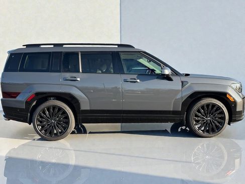 Used 2025 Hyundai Santa Fe Calligraphy image 2