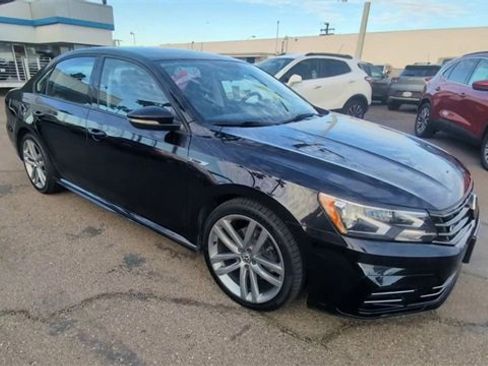 Used 2018 Volkswagen Passat 2.0T R-Line image 2