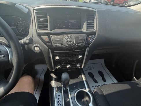 Used 2019 Nissan Pathfinder S AWD/4WD image 20