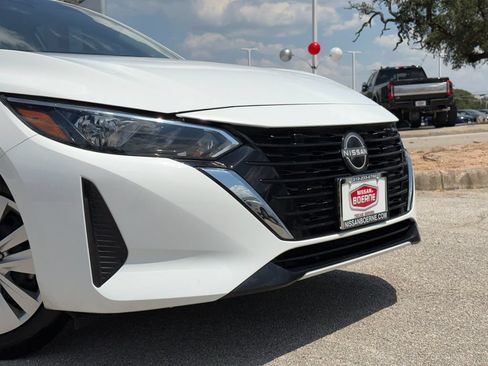 Certified 2025 Nissan Sentra S FWD image 3