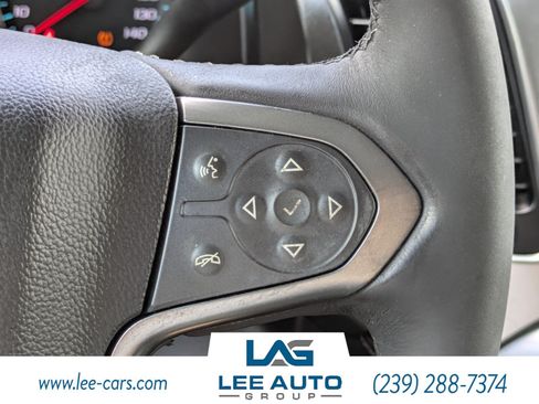Used 2020 Chevrolet Suburban Premier AWD/4WD image 24