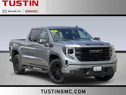Used 2025 GMC Sierra 1500 Elevation w/ Elevation Premium Package