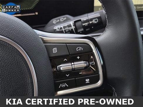 Certified 2025 Kia Sorento EX image 28