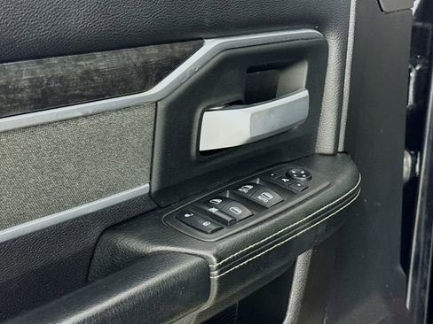 Used 2019 RAM 3500 Big Horn w/ Black Appearance Package image 18