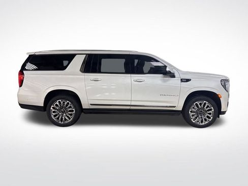 Certified 2024 GMC Yukon XL Denali Ultimate AWD/4WD image 7