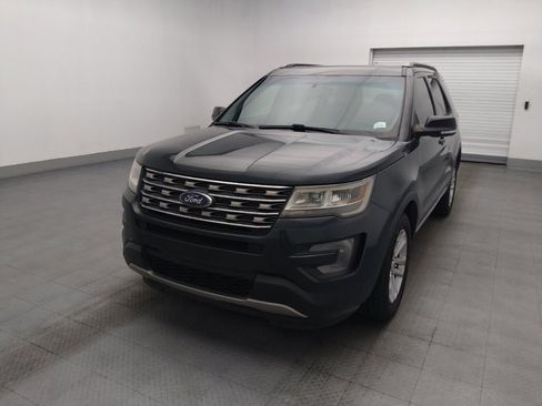 Used 2016 Ford Explorer XLT w/ Equipment Group 202A FWD image 15